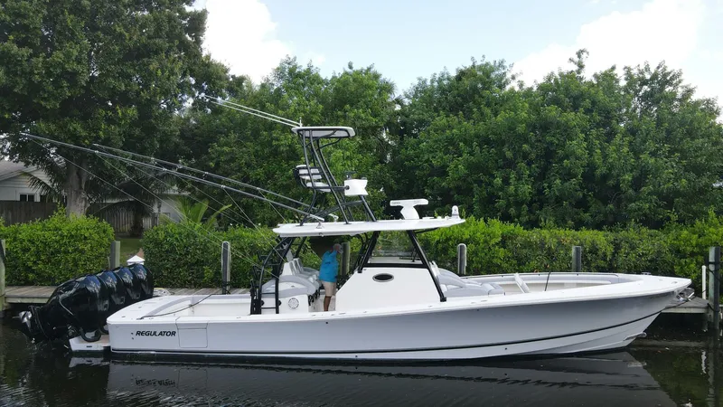 The Image of Regulator Marine 41 2020 - 0