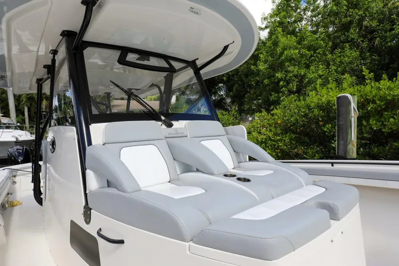 Slide: The Image of Regulator Marine 41 2020 - 37
