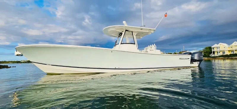 The Image of Regulator Marine 34 2021 - 0