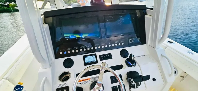 Slide: The Image of Regulator Marine 34 2021 - 13