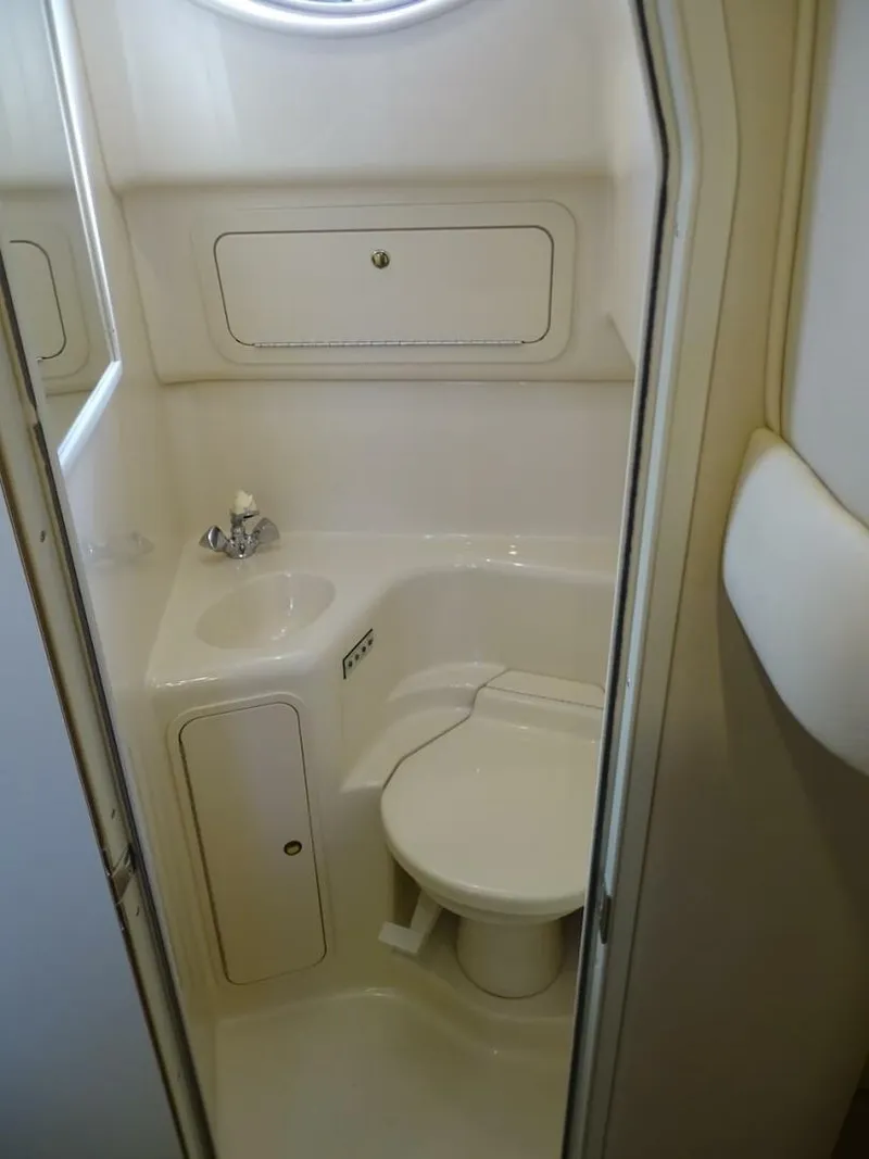 Slide: The Image of Sea Ray 410 Sundancer 2001 - 8