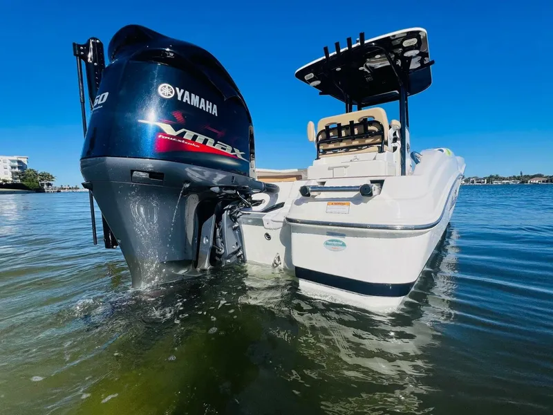 Slide: The Image of NauticStar 251 Hybrid 2020 - 11