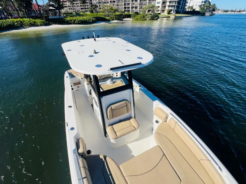 Slide: The Image of NauticStar 251 Hybrid 2020 - 21