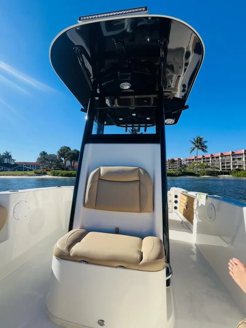 Slide: The Image of NauticStar 251 Hybrid 2020 - 23