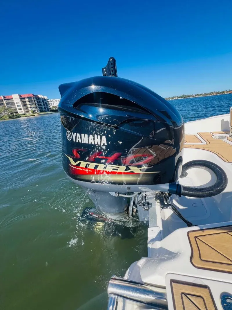 Slide: The Image of NauticStar 251 Hybrid 2020 - 31
