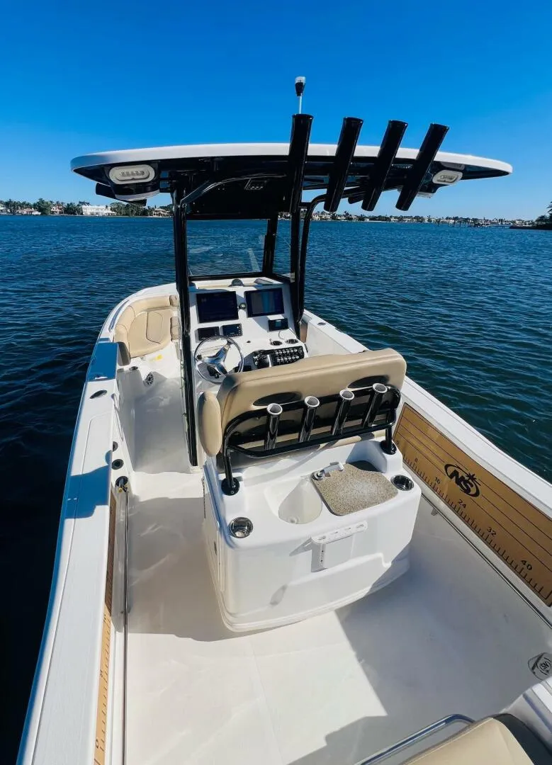 Slide: The Image of NauticStar 251 Hybrid 2020 - 34
