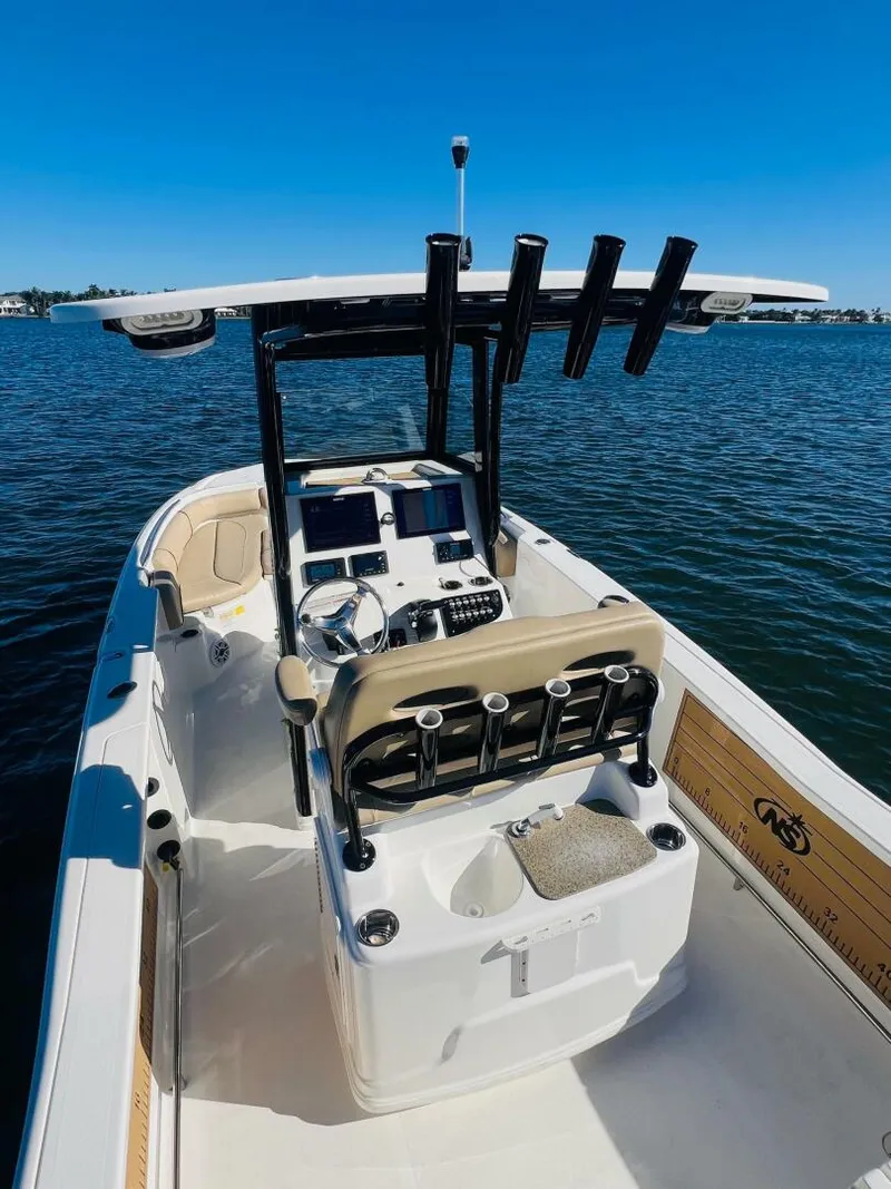 Slide: The Image of NauticStar 251 Hybrid 2020 - 37