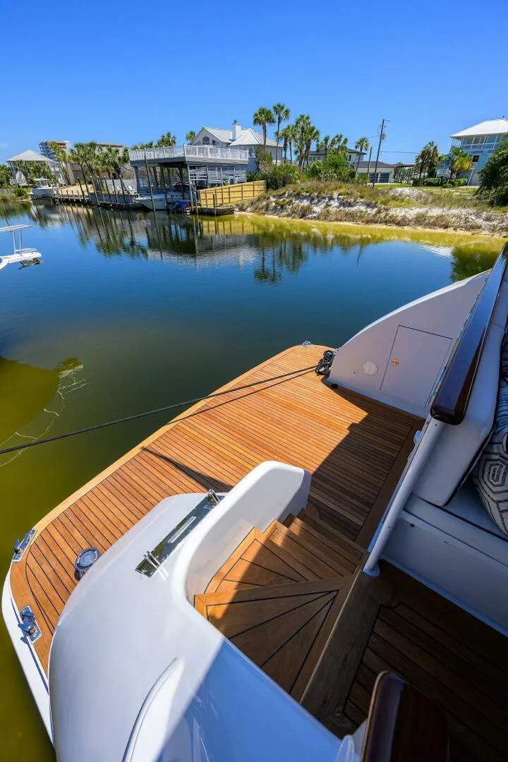 The Image of Broward 108 Raised Pilothouse 1997 - undefined