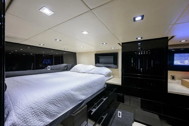 Slide: The Image of Broward 108 Raised Pilothouse 1997 - 128
