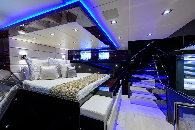 Slide: The Image of Broward 108 Raised Pilothouse 1997 - 61