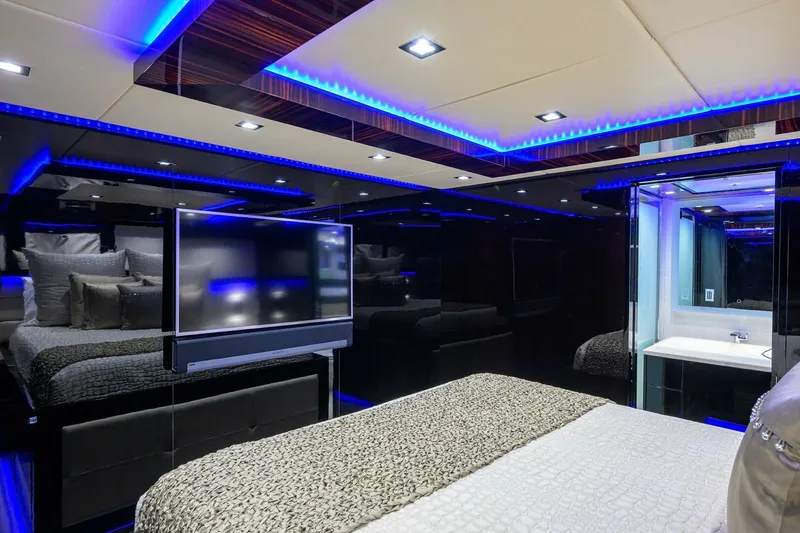 Slide: The Image of Broward 108 Raised Pilothouse 1997 - 69
