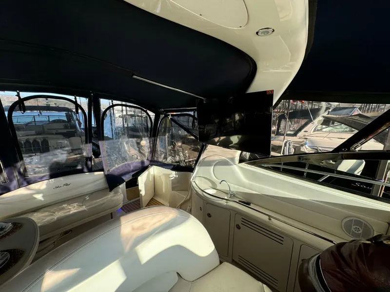 Slide: The Image of Sea Ray 380 Sundancer 2004 - 18