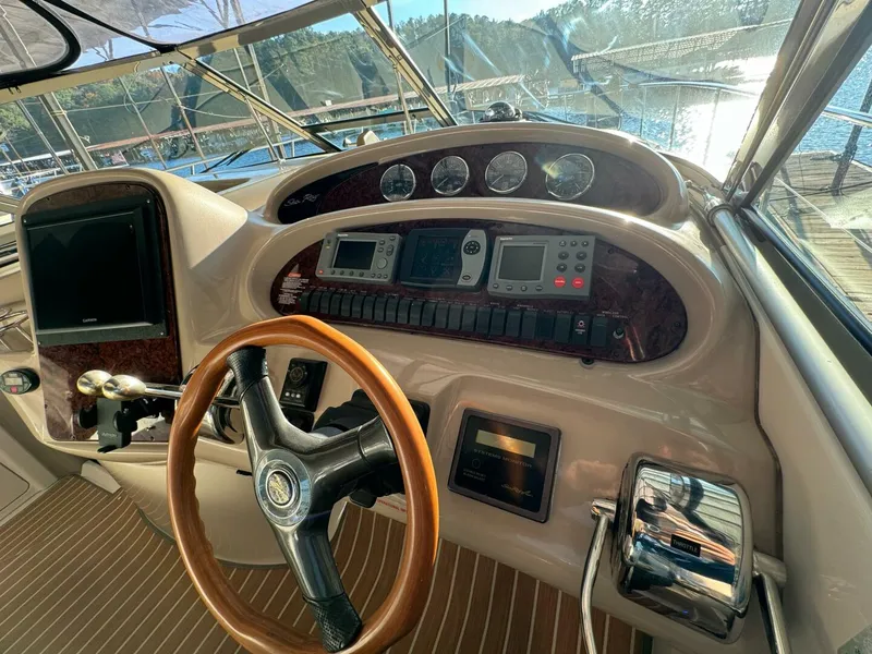 Slide: The Image of Sea Ray 380 Sundancer 2004 - 19