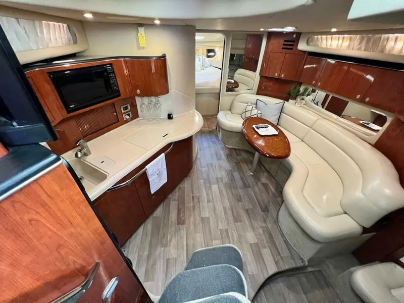 Slide: The Image of Sea Ray 380 Sundancer 2004 - 33
