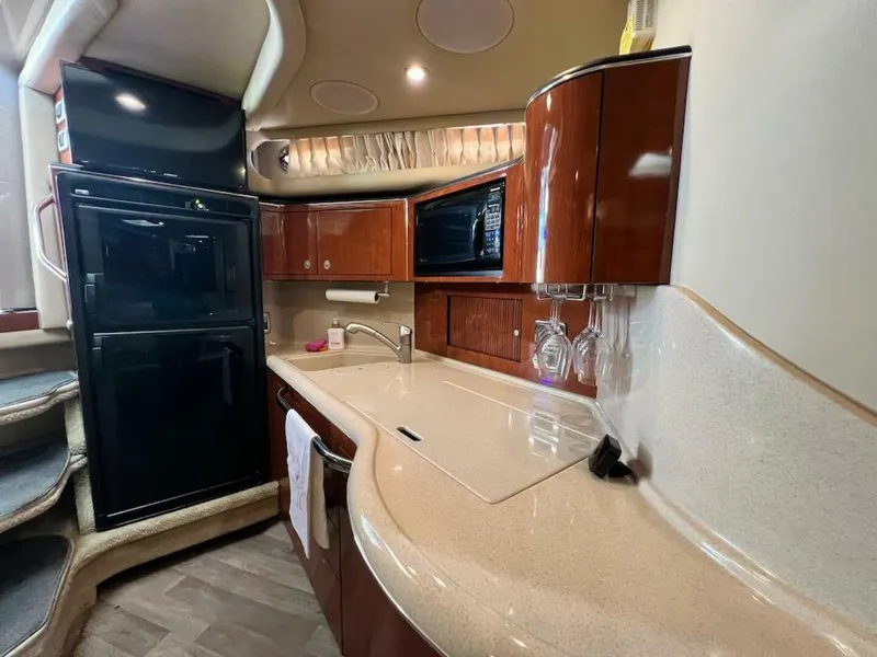 Slide: The Image of Sea Ray 380 Sundancer 2004 - 38