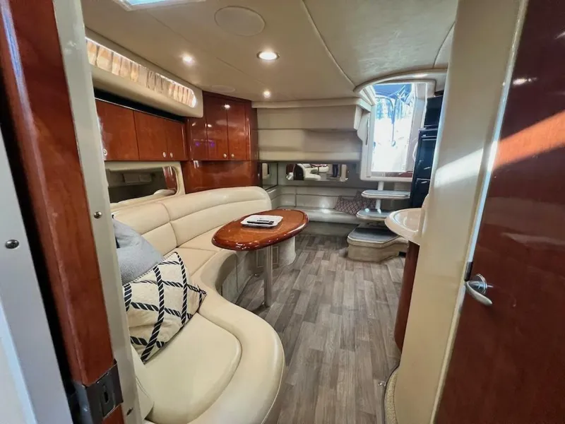 Slide: The Image of Sea Ray 380 Sundancer 2004 - 40