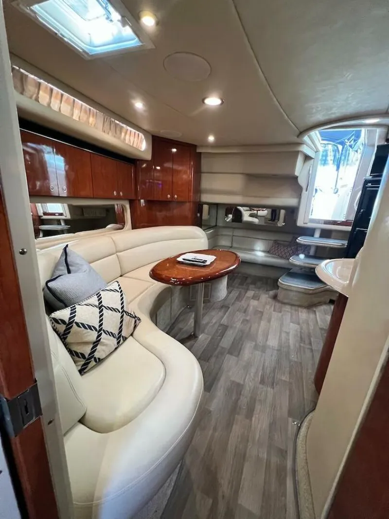 Slide: The Image of Sea Ray 380 Sundancer 2004 - 41