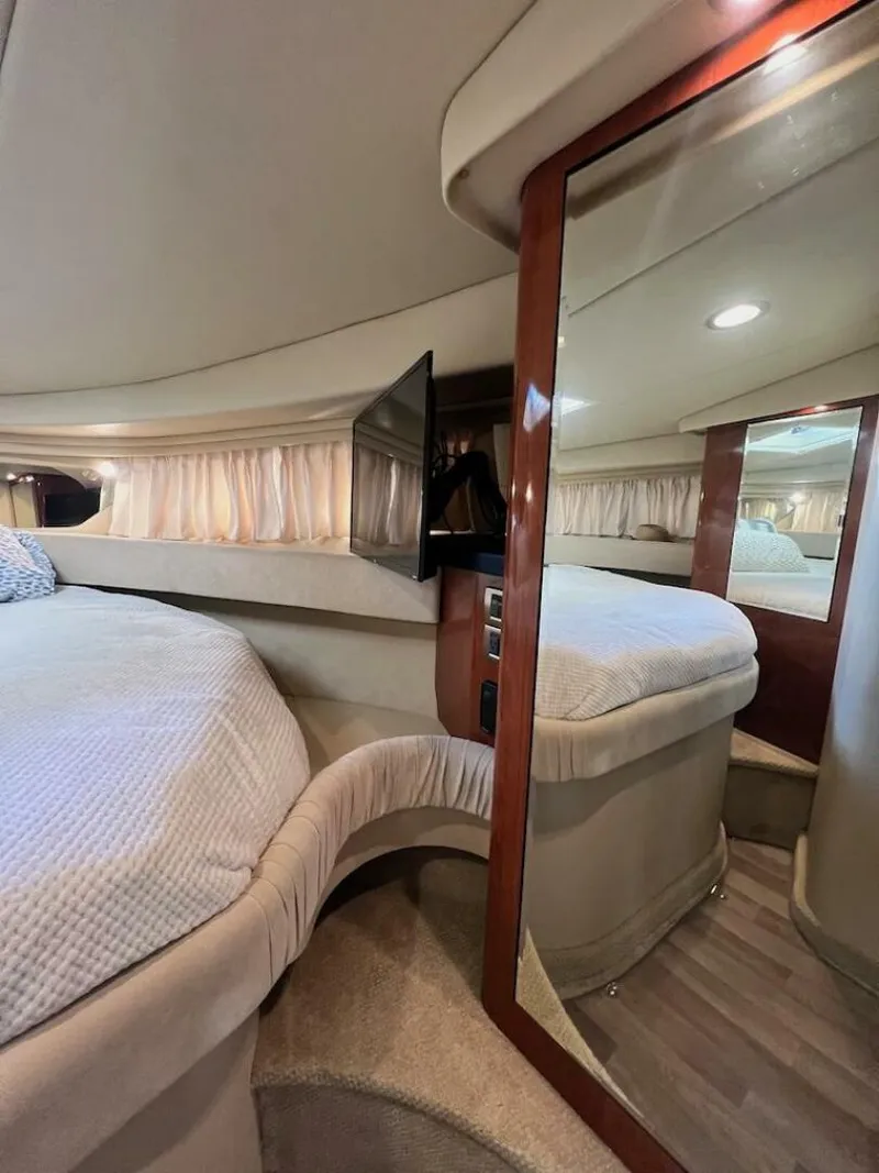 Slide: The Image of Sea Ray 380 Sundancer 2004 - 42