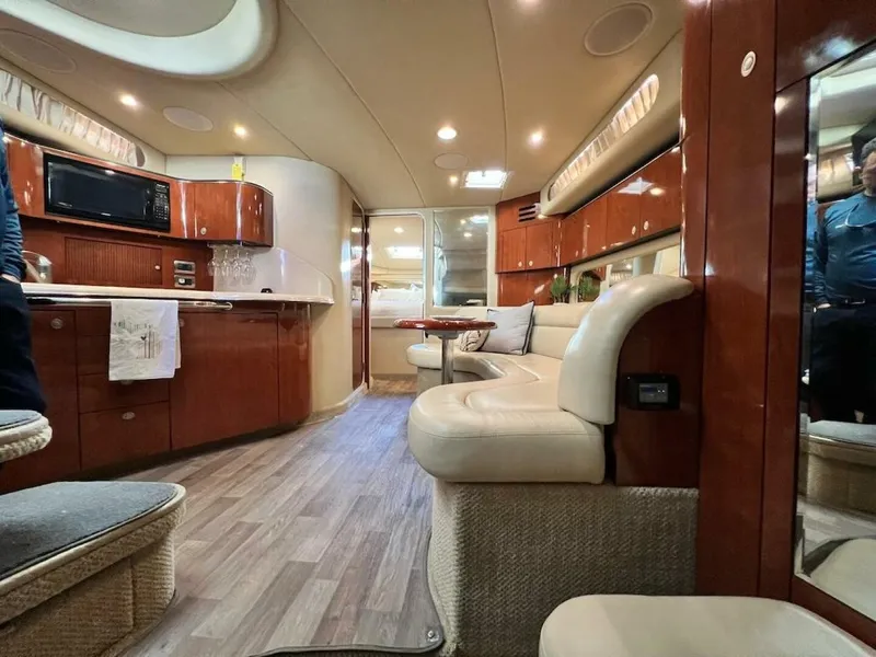 Slide: The Image of Sea Ray 380 Sundancer 2004 - 46