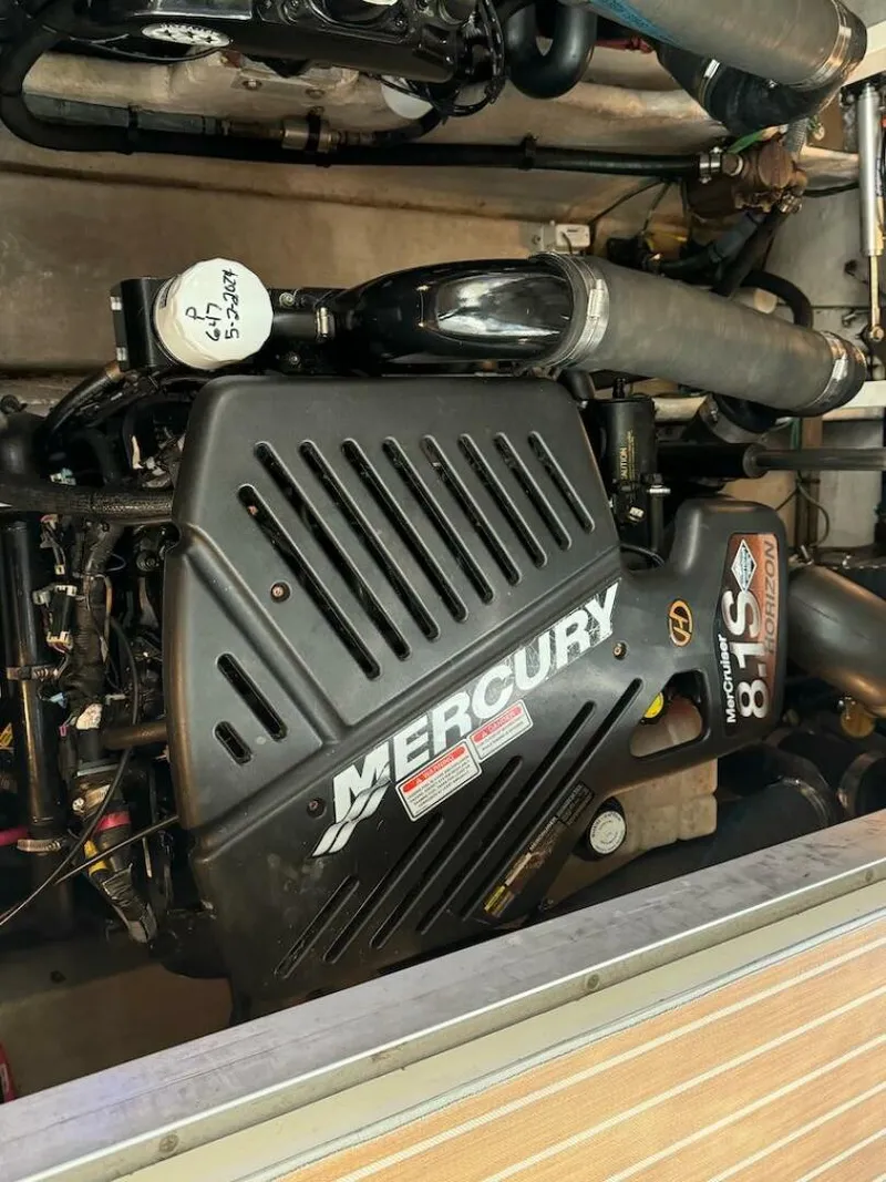 Slide: The Image of Sea Ray 380 Sundancer 2004 - 73