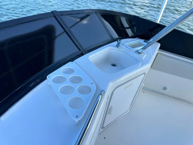 Slide: The Image of Sea Ray 550 Sedan Bridge 1997 - 14