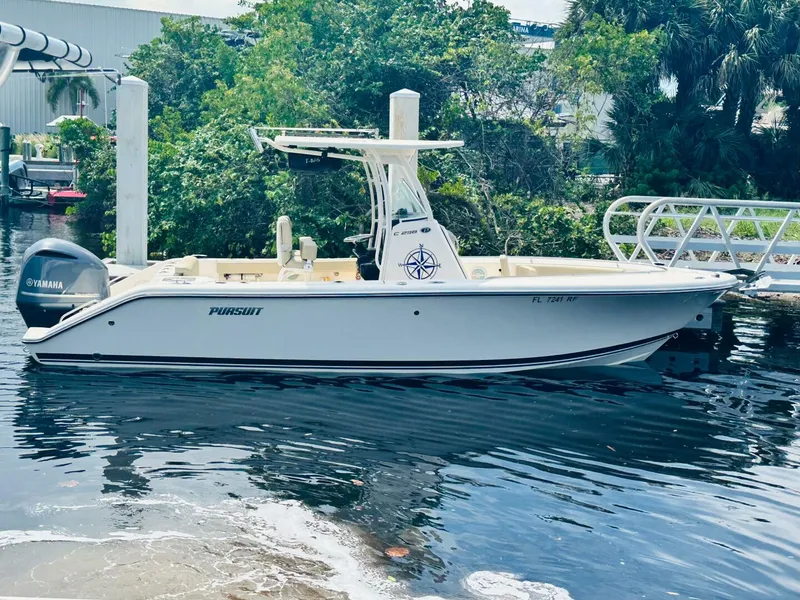 The Image of Pursuit C 238 Center Console 2016 - 0