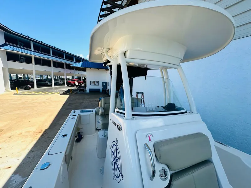 Slide: The Image of Pursuit C 238 Center Console 2016 - 28