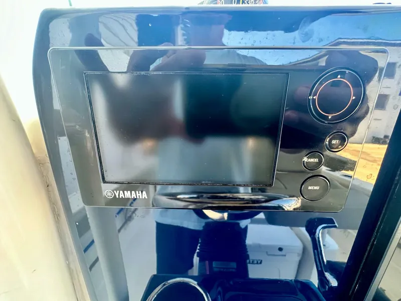 Slide: The Image of Pursuit C 238 Center Console 2016 - 40