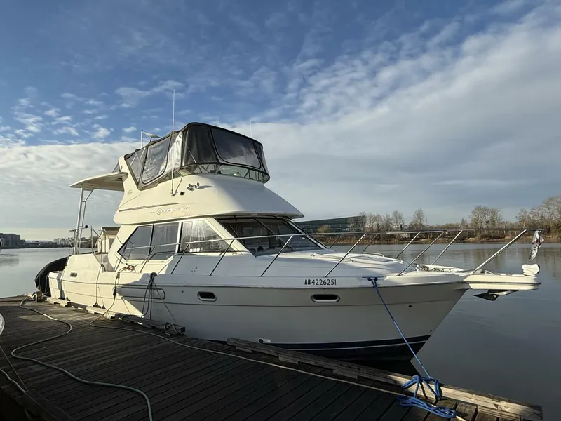 The Image of Bayliner 4087 1998 - 0