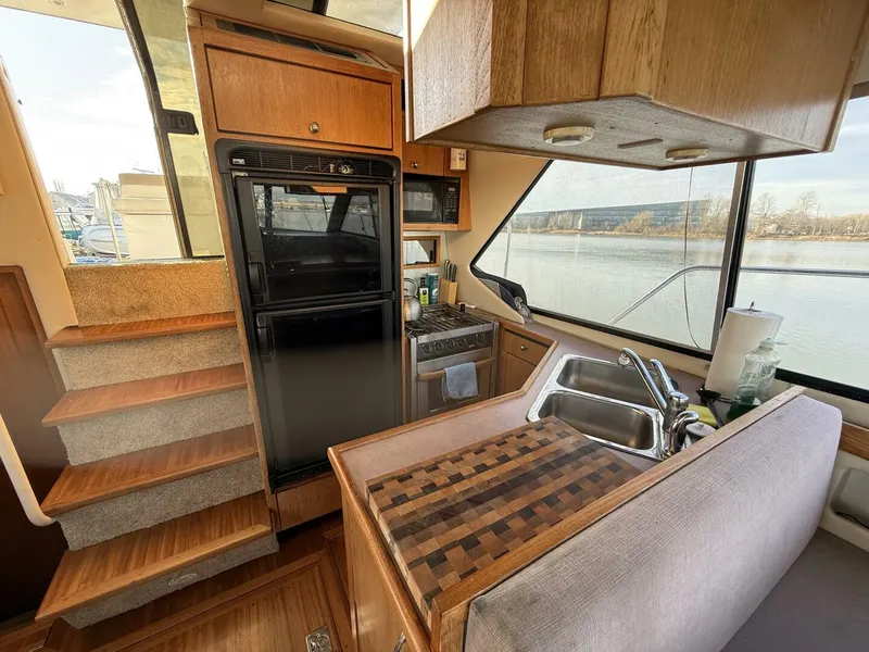 Slide: The Image of Bayliner 4087 1998 - 10
