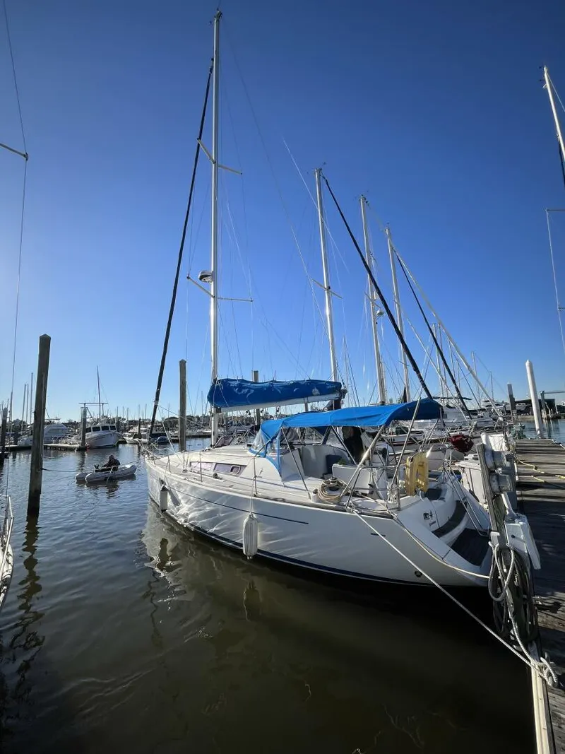 The Image of Jeanneau 36i 2009 - 0