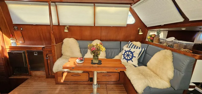 Slide: The Image of Gulfstar Sailmaster 1980 - 3