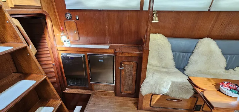 Slide: The Image of Gulfstar Sailmaster 1980 - 6