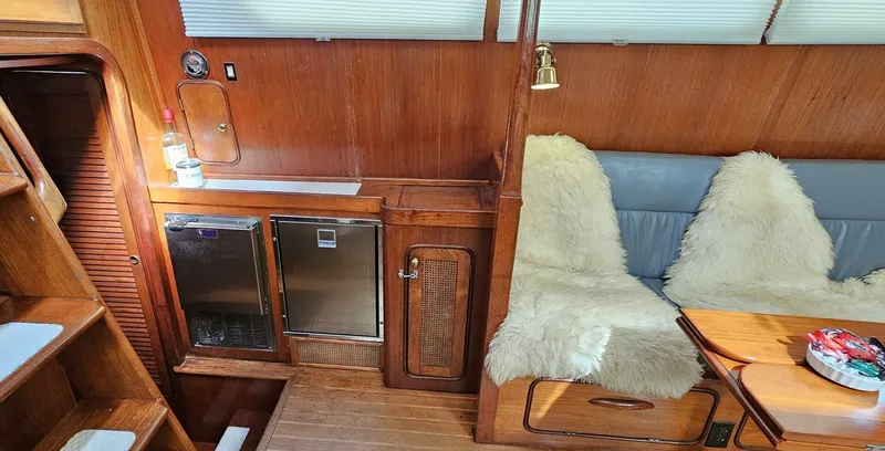 Slide: The Image of Gulfstar Sailmaster 1980 - 7