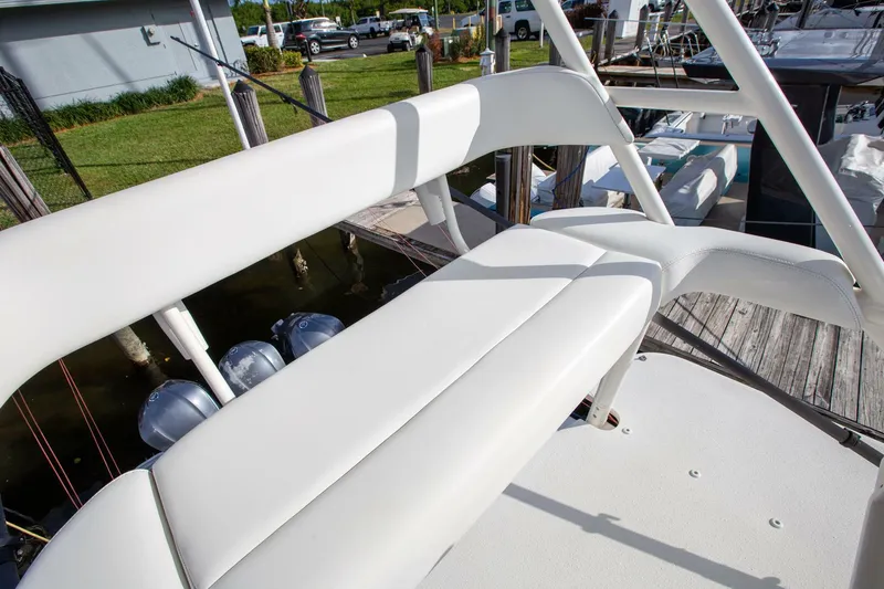 Slide: The Image of Yellowfin 39 Offshore 2015 - 18