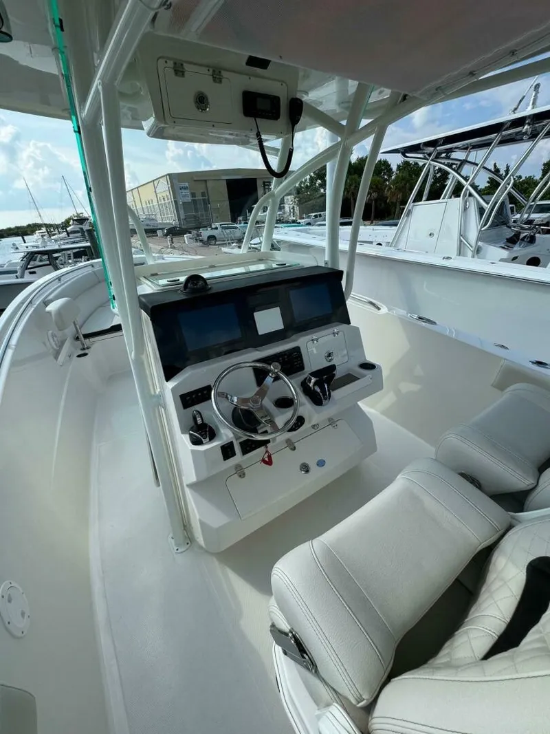 Slide: The Image of Sailfish 290CC 2023 - 6