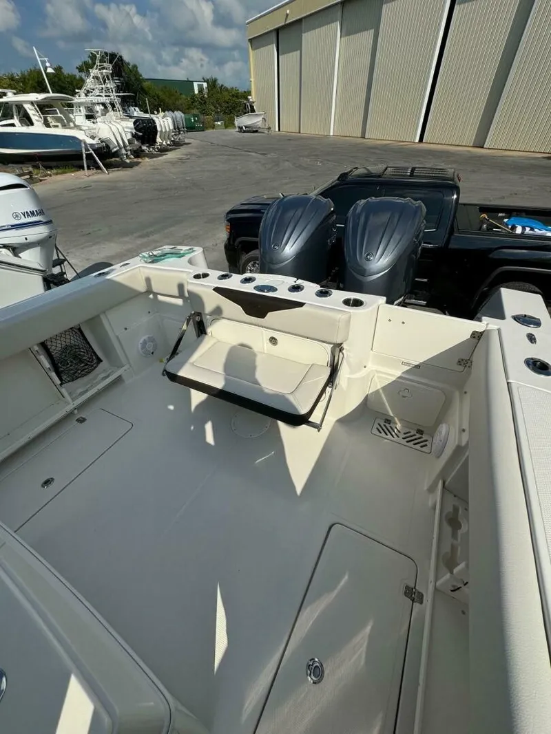 Slide: The Image of Sailfish 290CC 2023 - 7