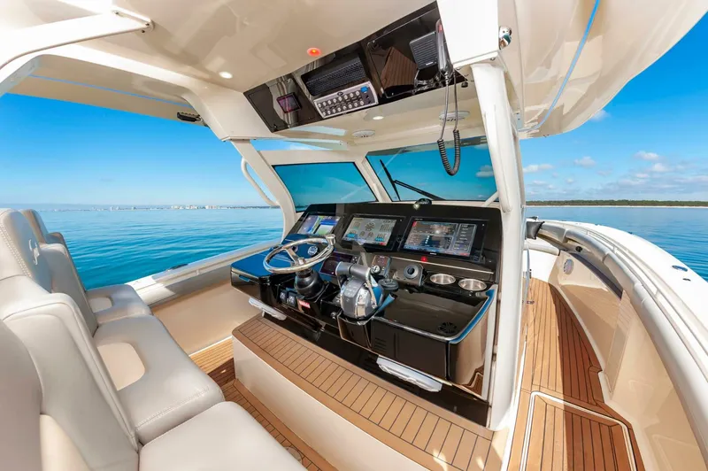 Slide: The Image of Scout 380 LXF 2020 - 19