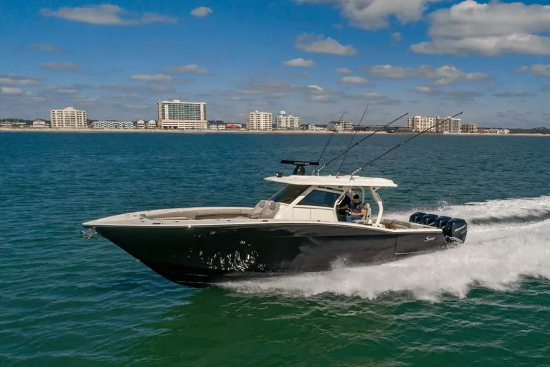 Slide: The Image of Scout 380 LXF 2020 - 2