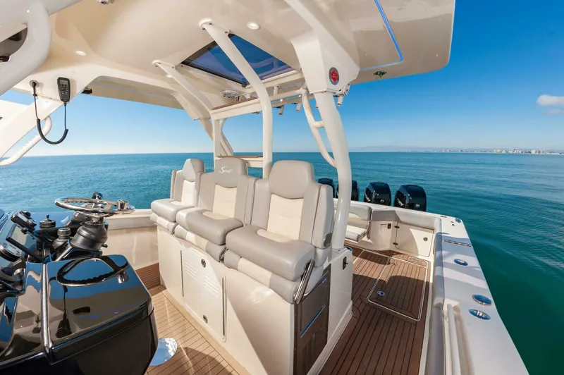 Slide: The Image of Scout 380 LXF 2020 - 22
