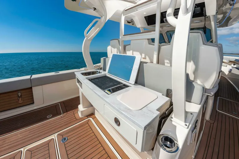 Slide: The Image of Scout 380 LXF 2020 - 35