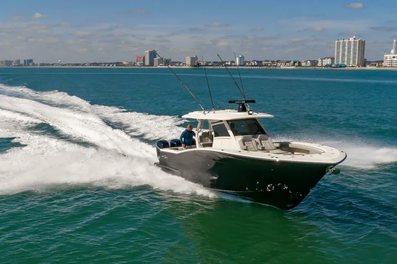 Slide: The Image of Scout 380 LXF 2020 - 8