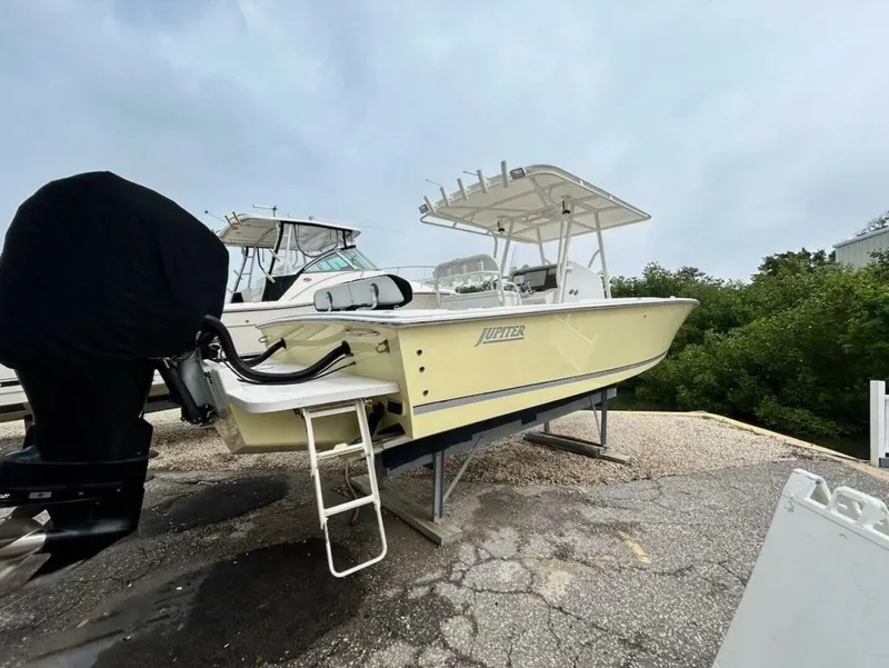 The Image of Jupiter 31 CC Forward Seating 2006 - 0