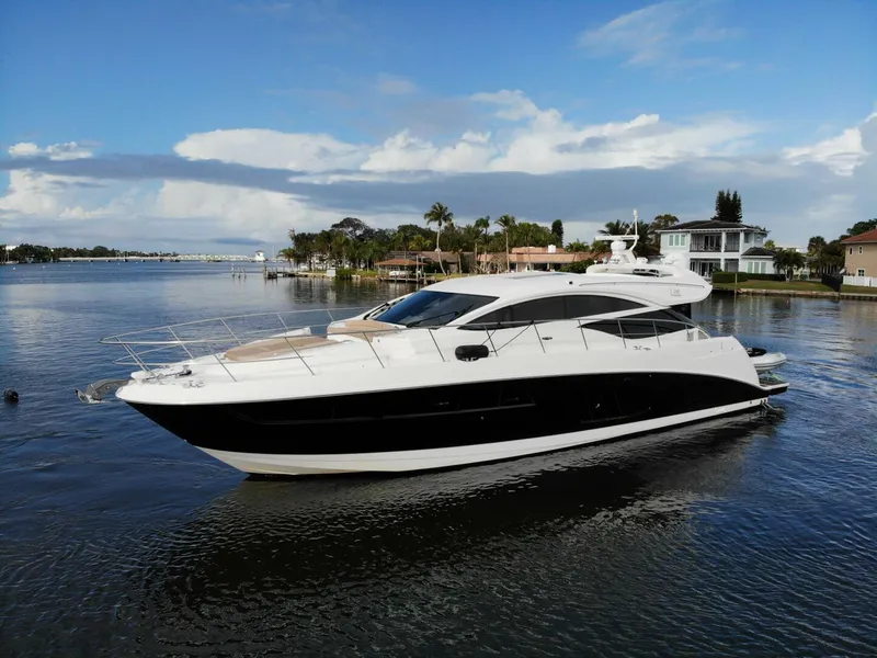 The Image of Sea Ray L590 2017 - 0