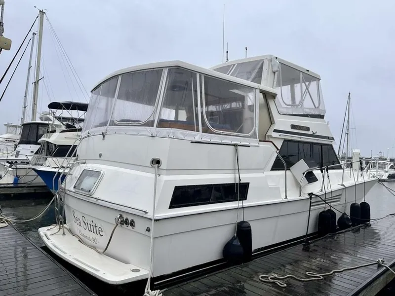 The Image of Viking 44 Motor Yacht 1989 - 0
