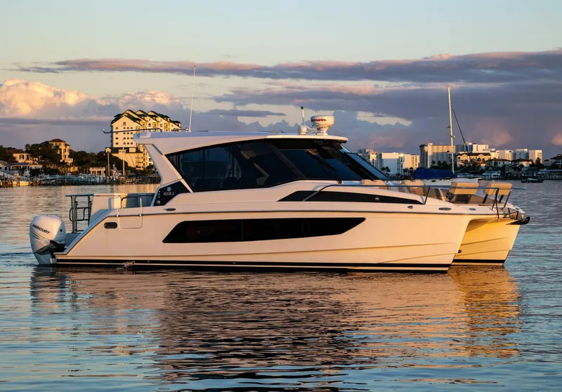 The Image of Aquila 36 Power Cat 2018 - 0