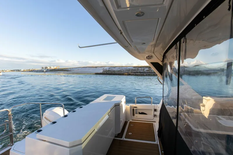 Slide: The Image of Aquila 36 Power Cat 2018 - 22