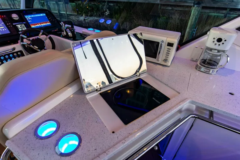 Slide: The Image of Aquila 36 Power Cat 2018 - 5