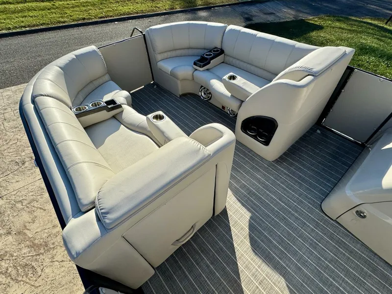 Slide: The Image of Harris Grand Mariner 250 SLEC Tritoon 2016 - 17
