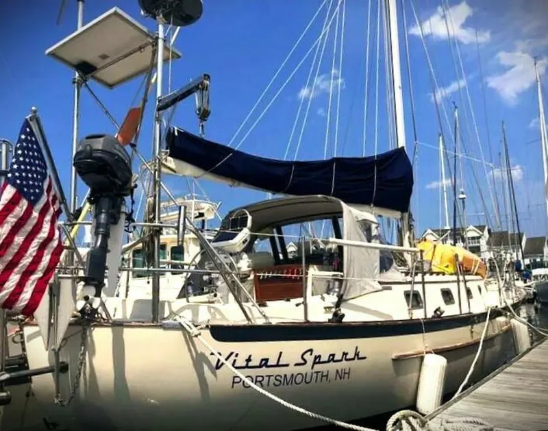 Slide: The Image of Pacific Seacraft 37 1995 - 6